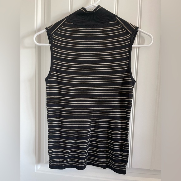 Ann Taylor sleeveless top - Picture 2 of 7